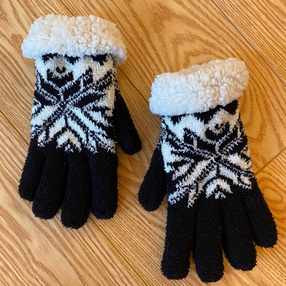 ISOTONER Fair Isle Print Fleece Gloves